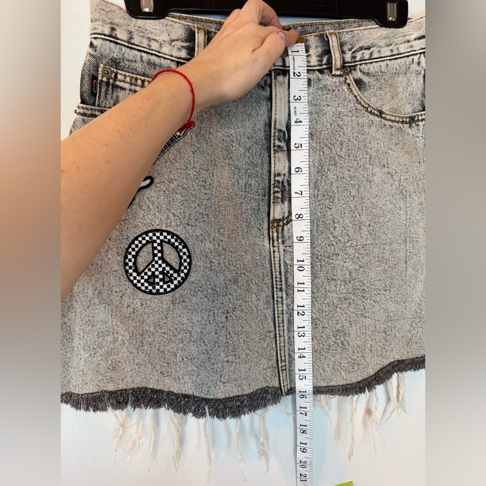 Marc Jacobs Denim Skirt with Patches – Excellent Condition! - Picture 9 of 9